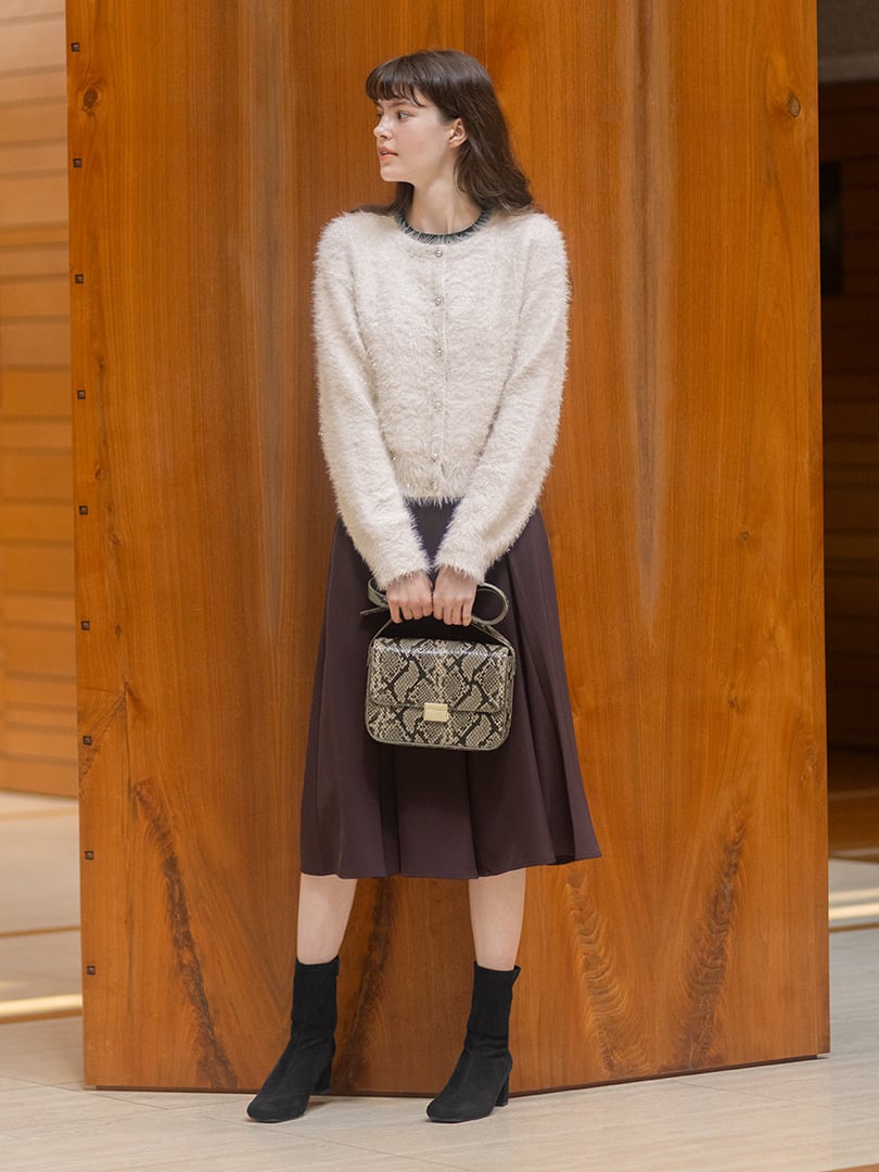 シャイニークルーネックカーディガン01