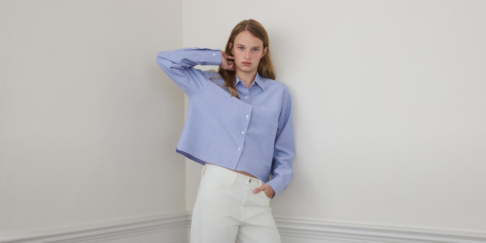 Save on this on-trend shirt in soft cotton-blend fabric.