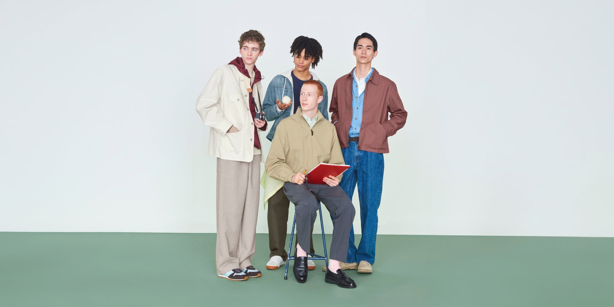 2025年秋冬、ライフウェアコレクション特集ページについてはこちらから。