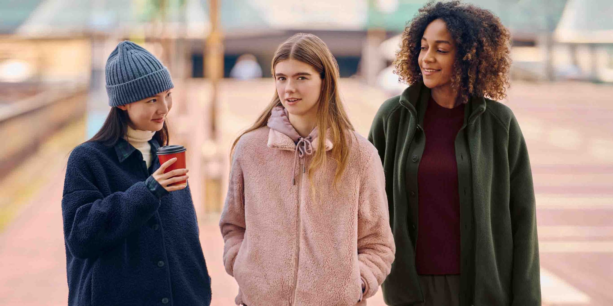 レディースのフリース商品一覧ページはこちらから。