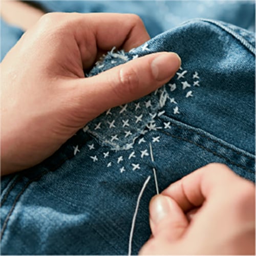 Visit RE:UNIQLO Studio