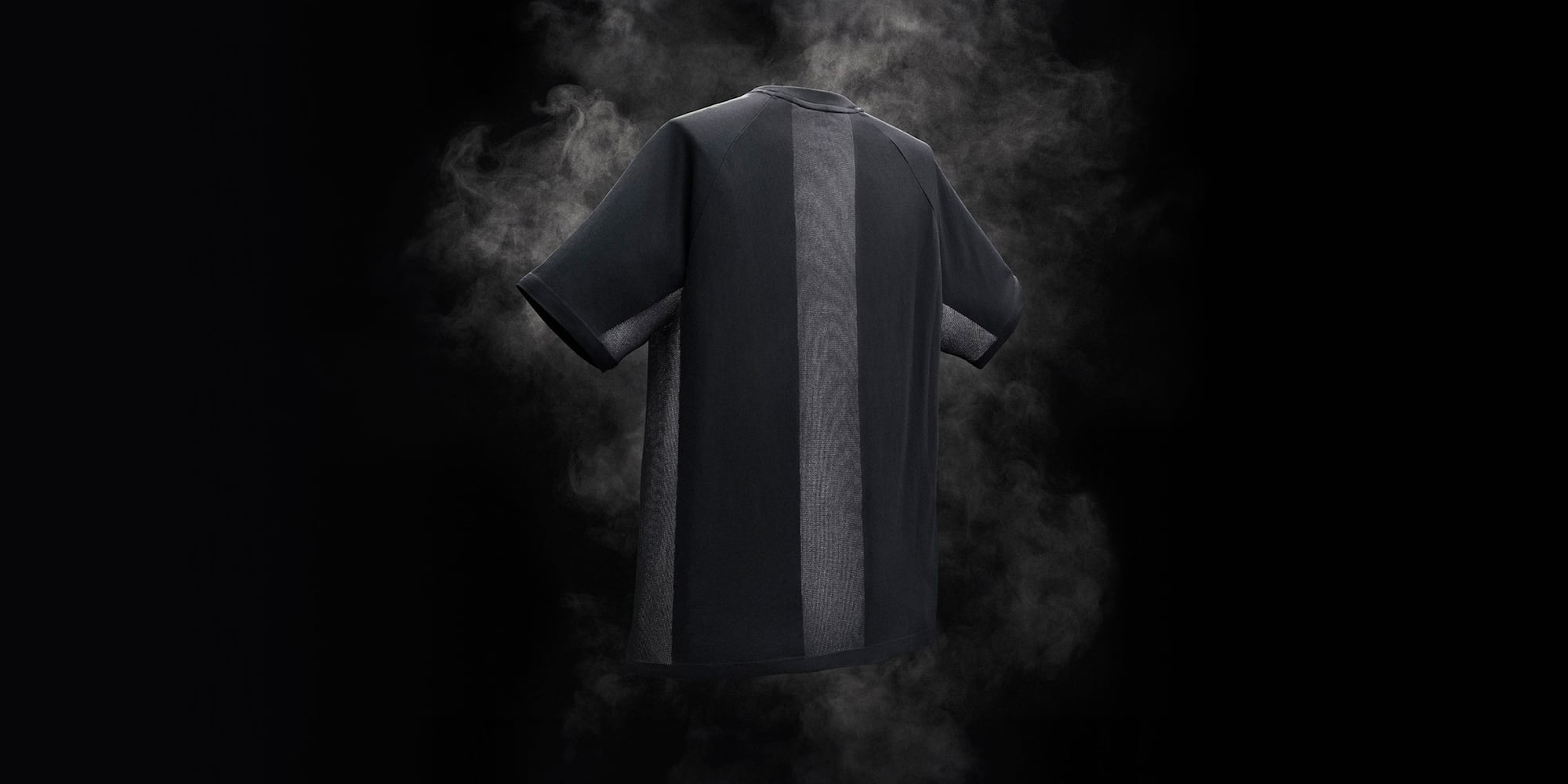 メンズのティーシャツ・カットソー商品一覧ページはこちらから。