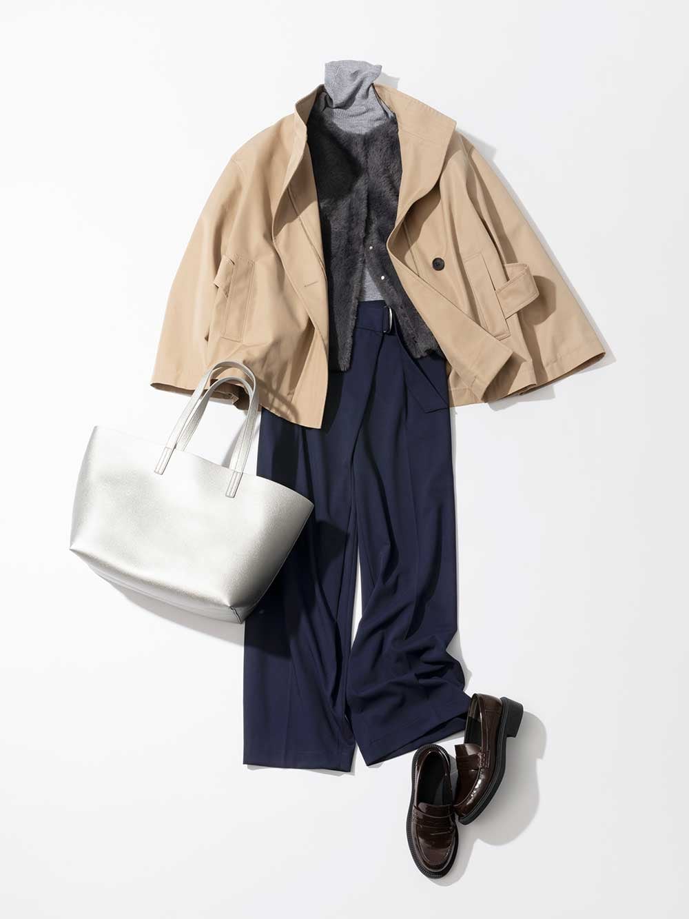 ショートトレンチ×ふわニットで叶える、こなれレイヤード