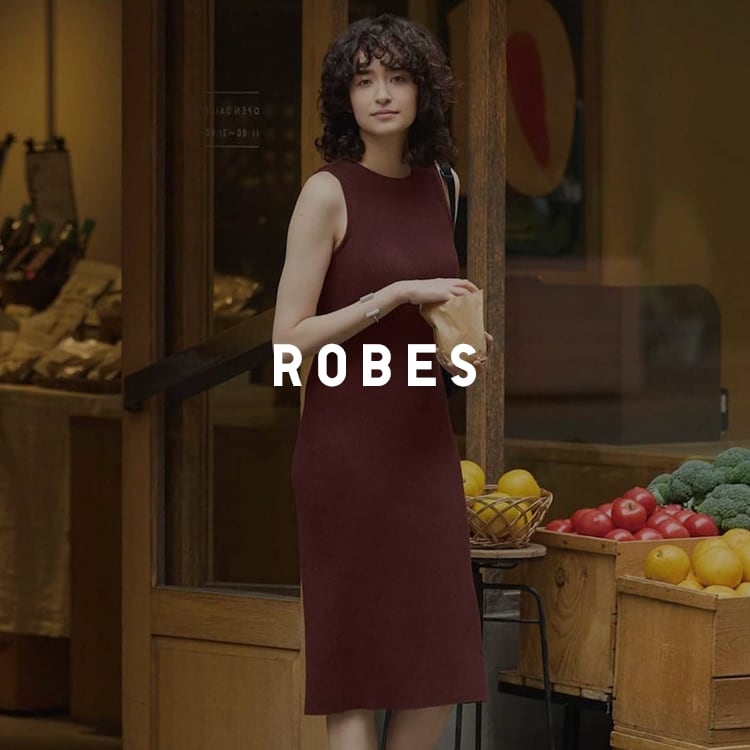 Tuile "Robes" avec un mannequin portant une robe marron