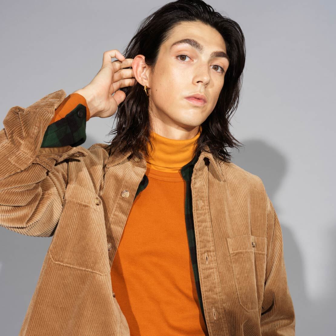 着こなしの主役になる、
"見せる"ヒートテック