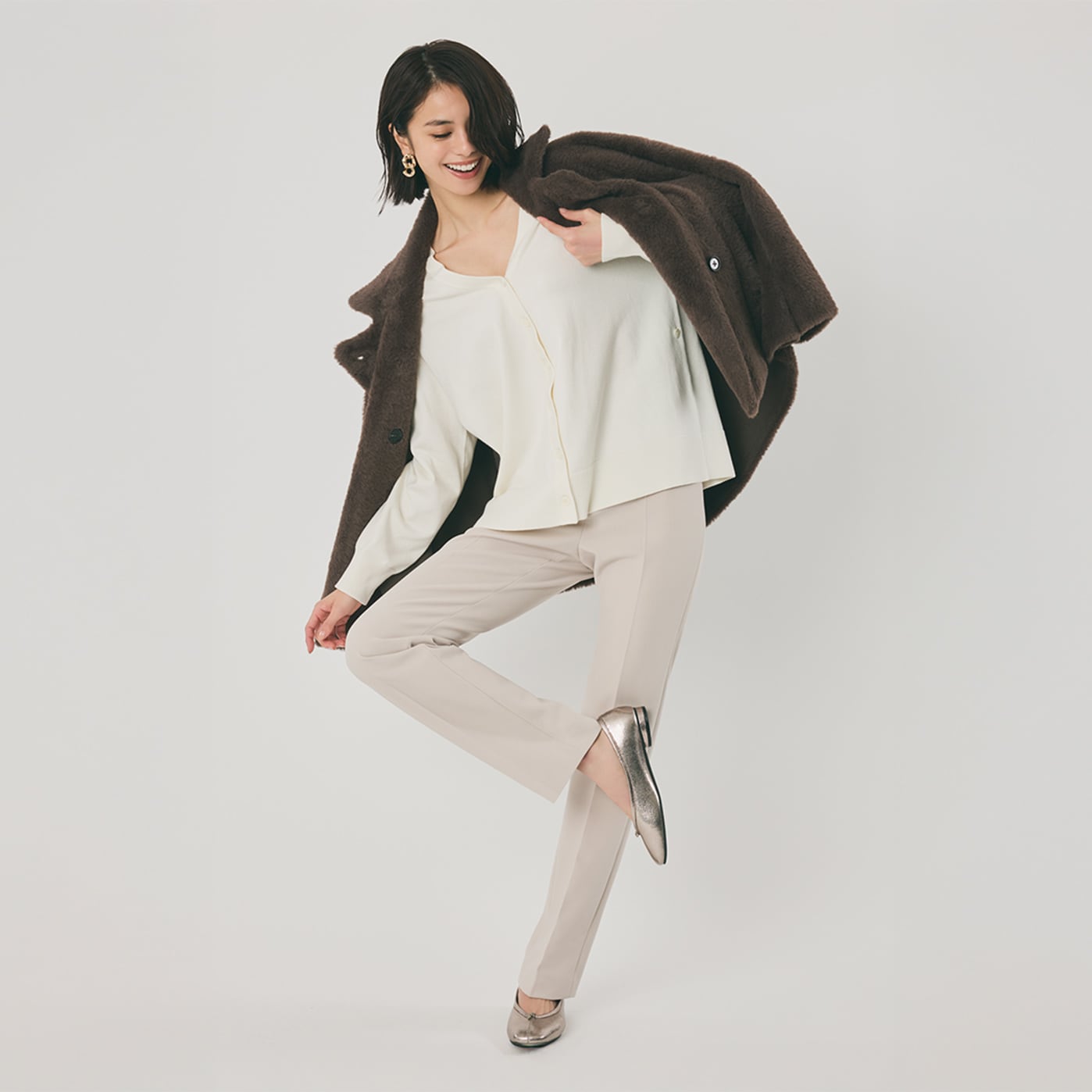 PLST PLUS STYLEパンツ ベージュ PLST(プラステ)公式 | PLUS STYLE パンツ（美脚パンツ）(レディース)