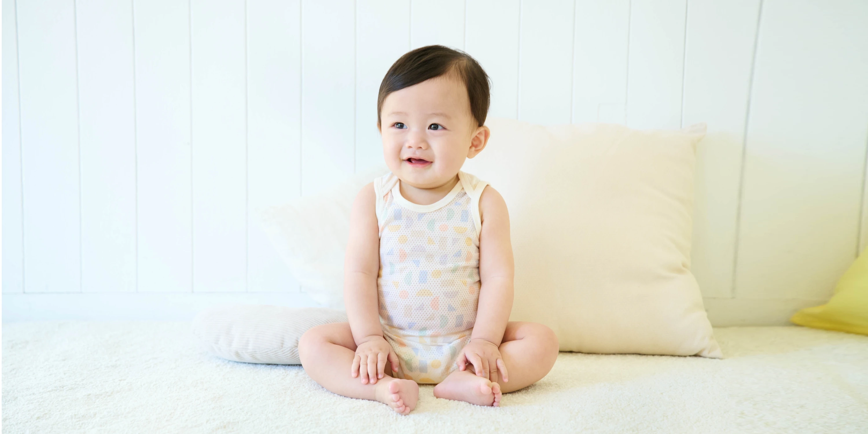 유니클로 베이비 바디수트 아기옷