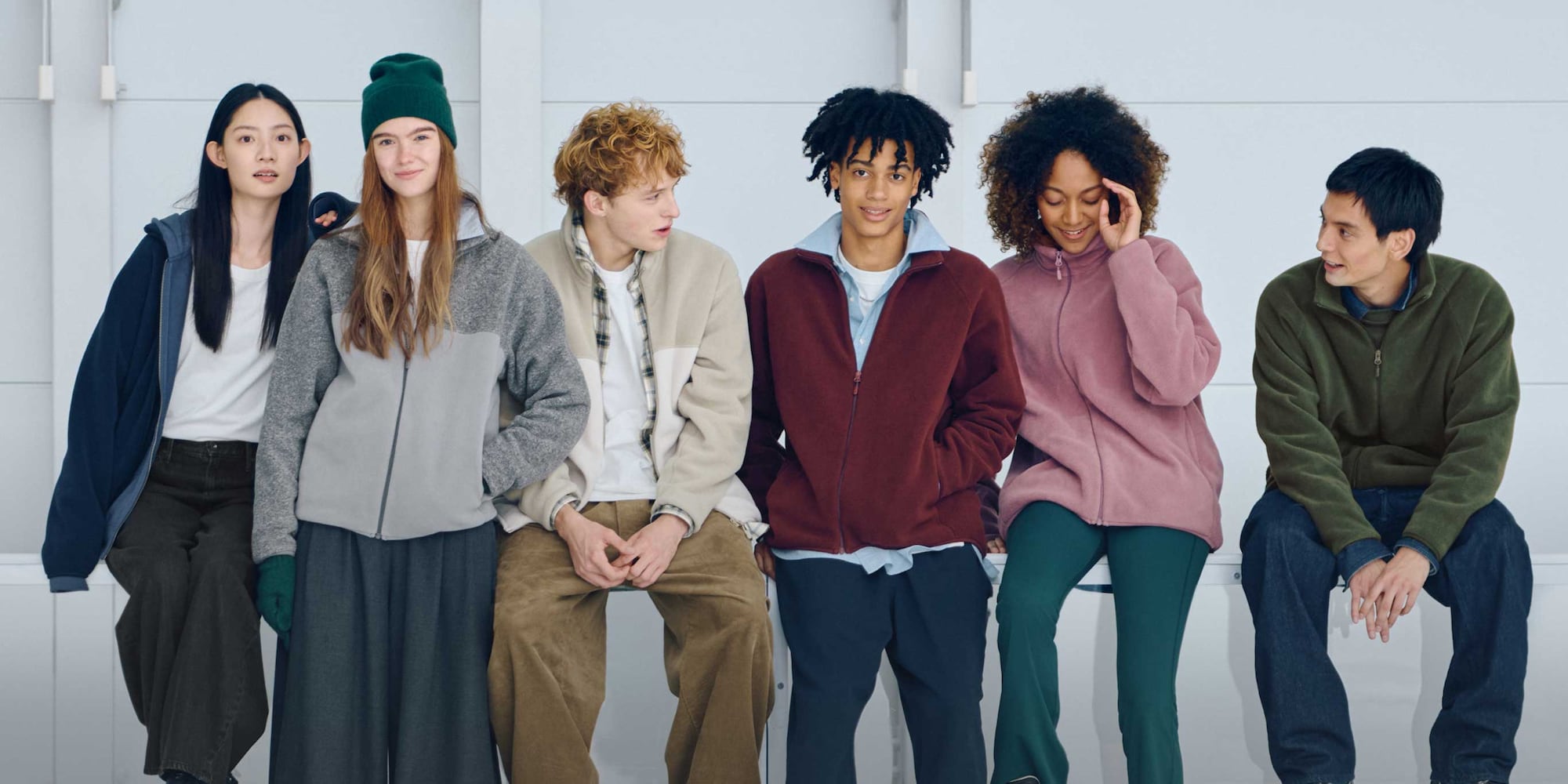 A stand-up collar and piping at the cuffs and hem 
for extra cold-weather protection.