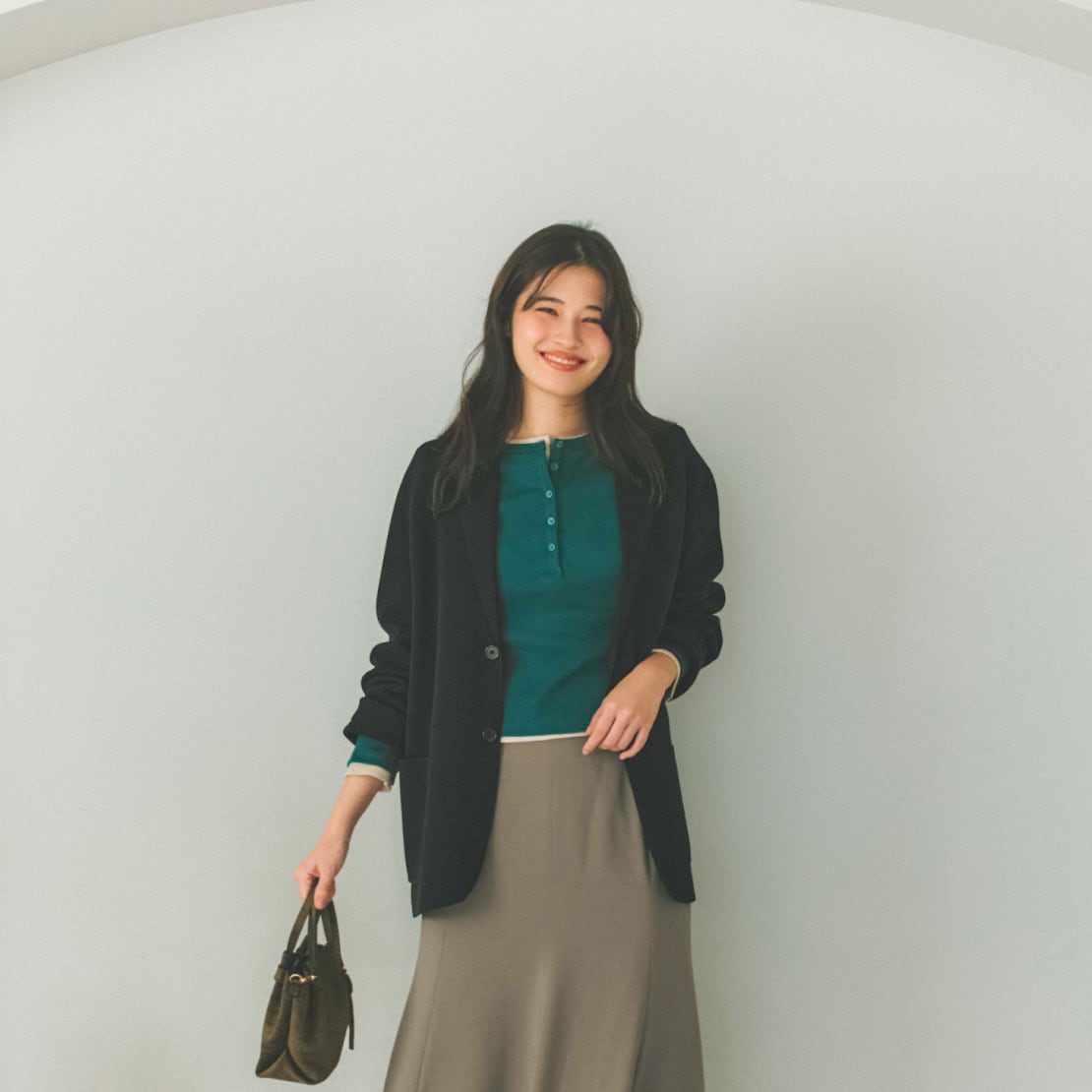 レディースのティーシャツ・カットソー商品一覧ページはこちらから。