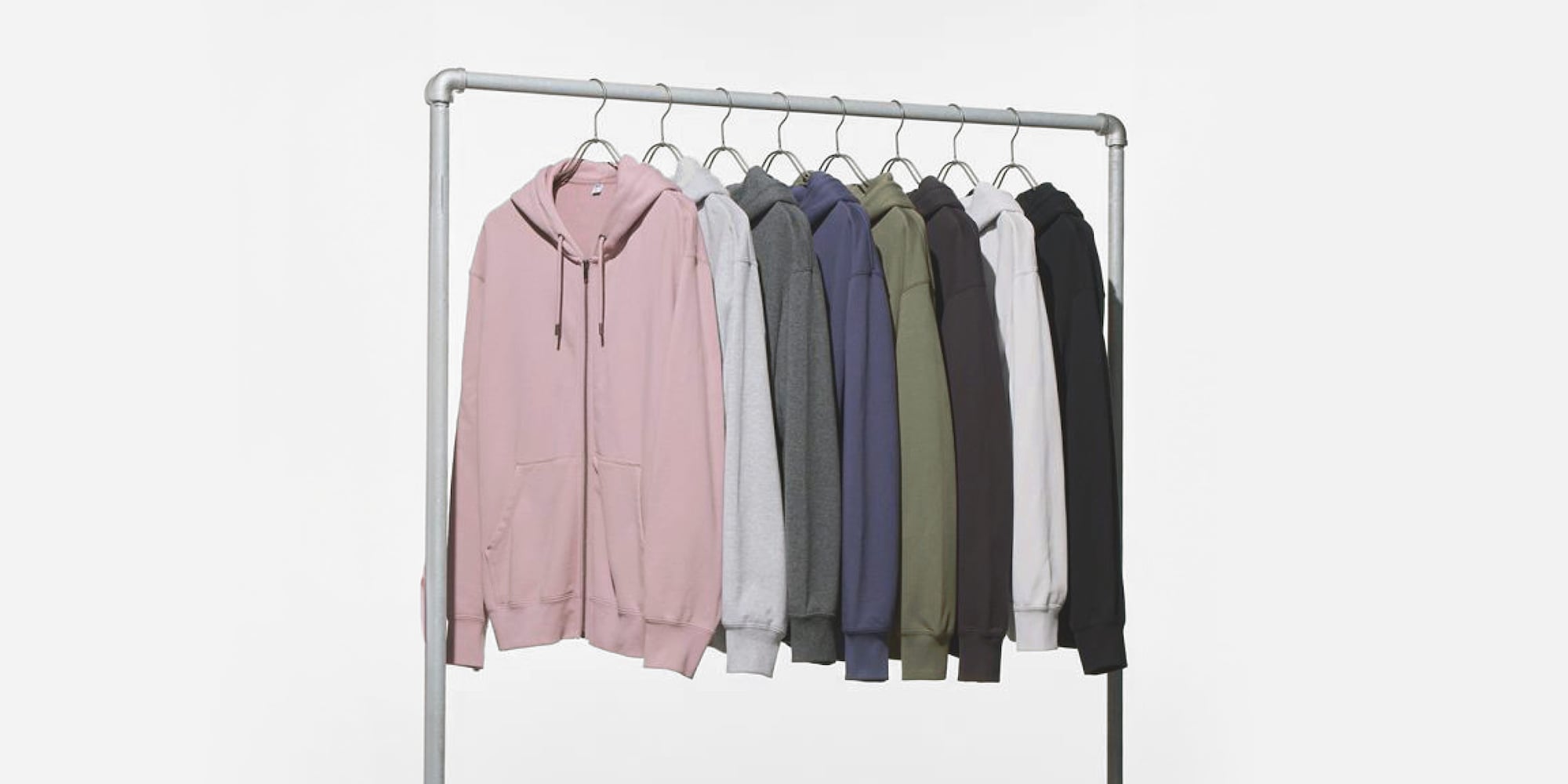 メンズのスウェット商品一覧ページはこちらから。