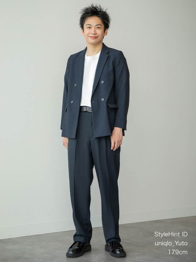 タックワイドテーパードパンツ ウェーブ モデル画像