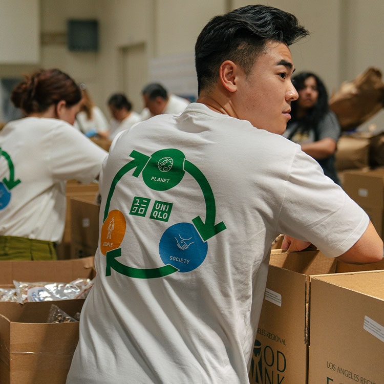 100 volunteers in NYC and LA contributed back to society
