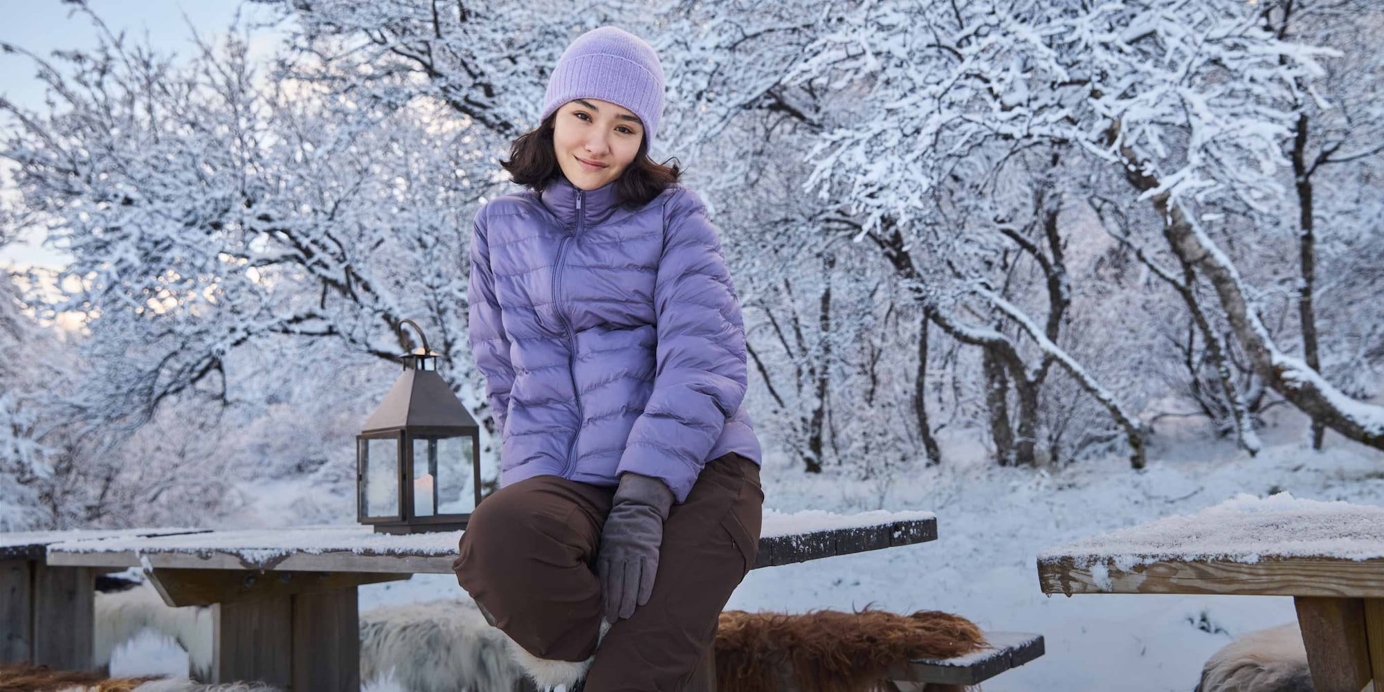 Ultra-fine hollow fibers trap air to deliver exceptionally lightweight warmth.