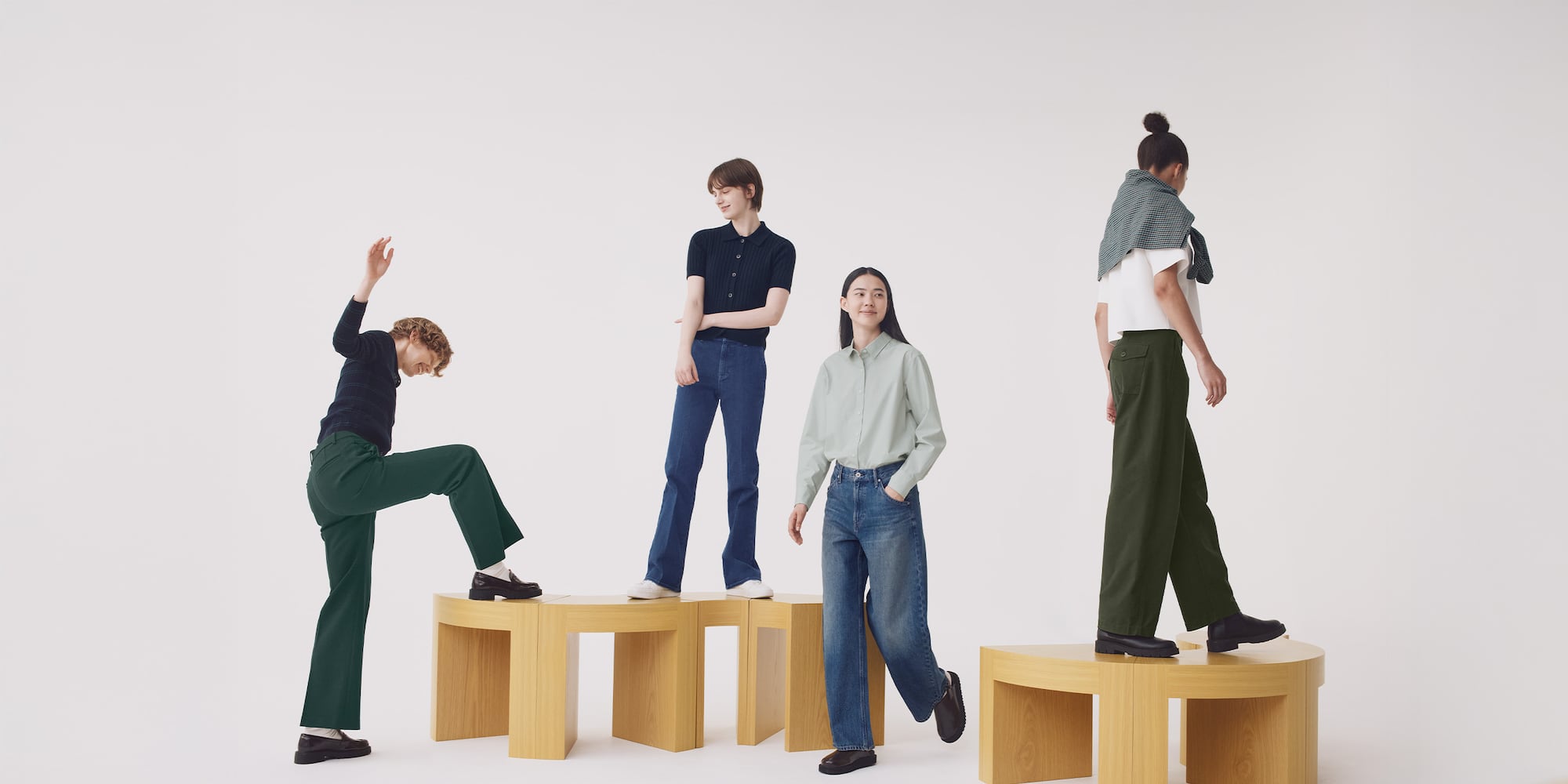 Women's Souffle Yarn Short Cardigans