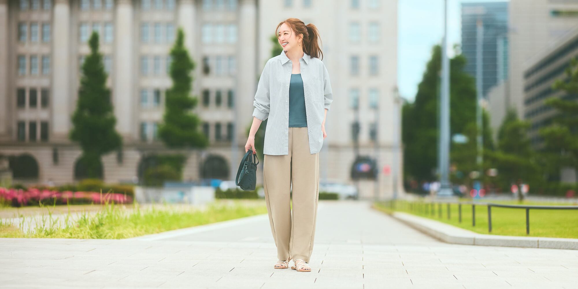 レディースのイージーパンツ商品一覧ページはこちらから。