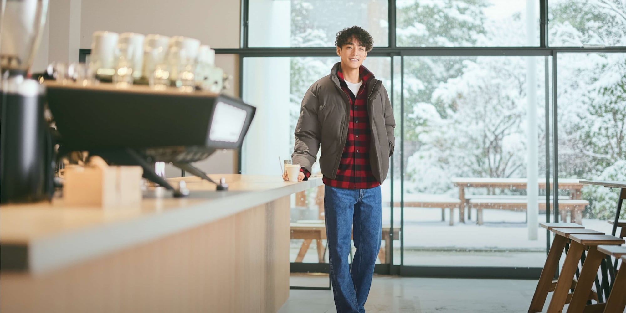 Stay warm during colder days with your favourite styles and must-have winter pieces.