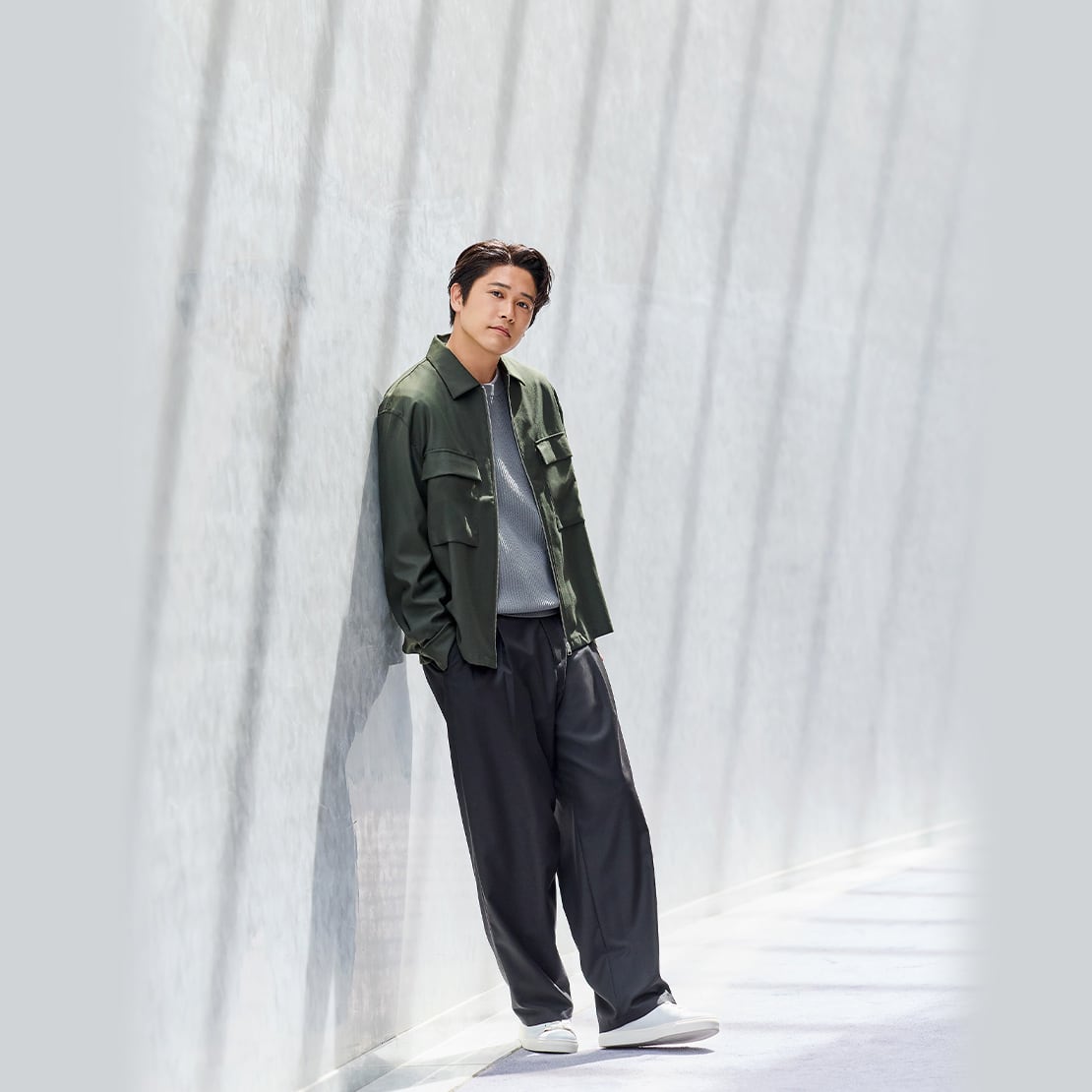 美品✨PLST プラステ　メンズ　トラベルスーツ　ビジネス　ブラウンベージュ　M 美品✨PLST プラステ メンズ トラベルスーツ ビジネス ブラウン