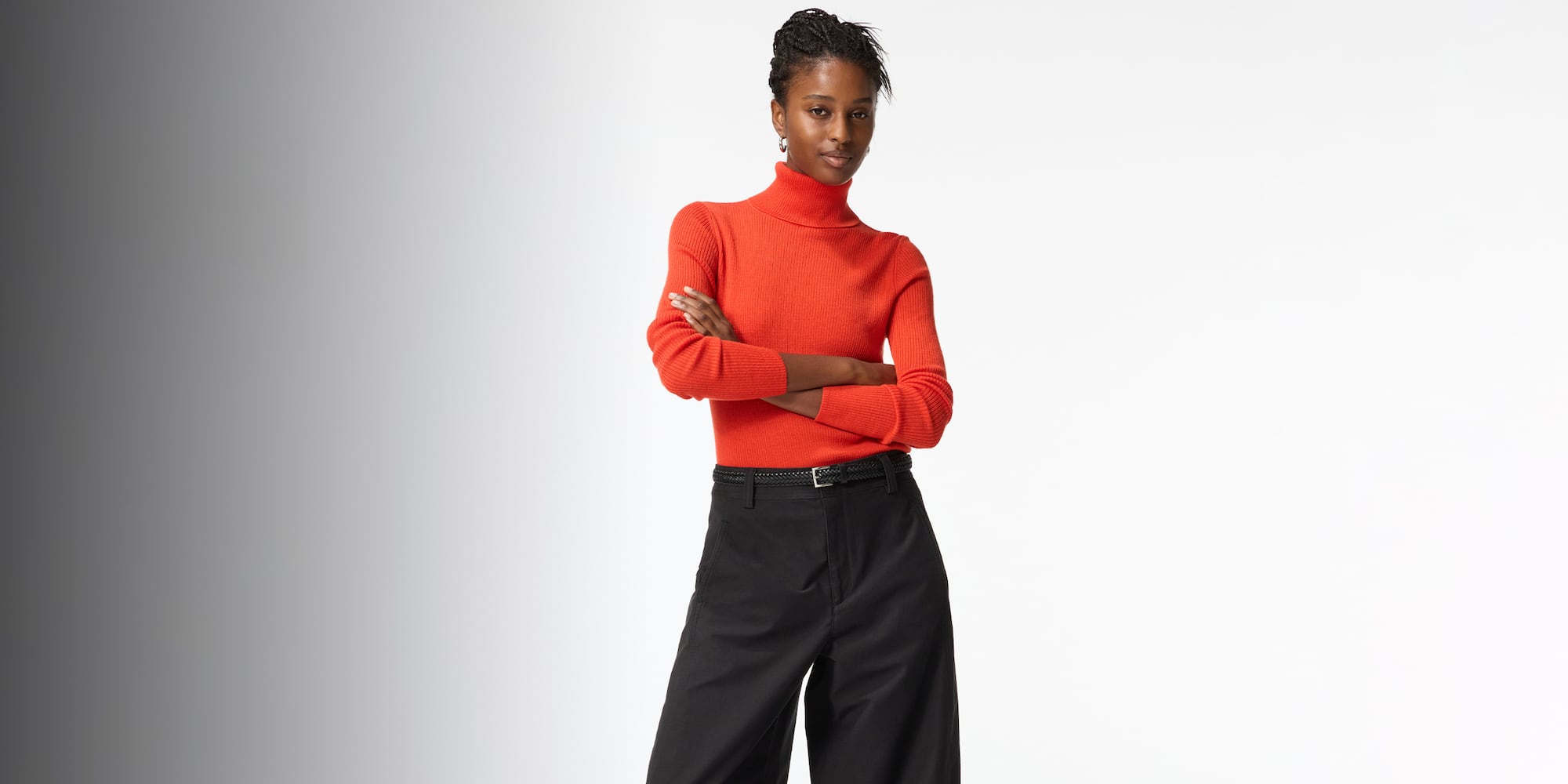 100% extra fine Merino wool with a smooth finish.