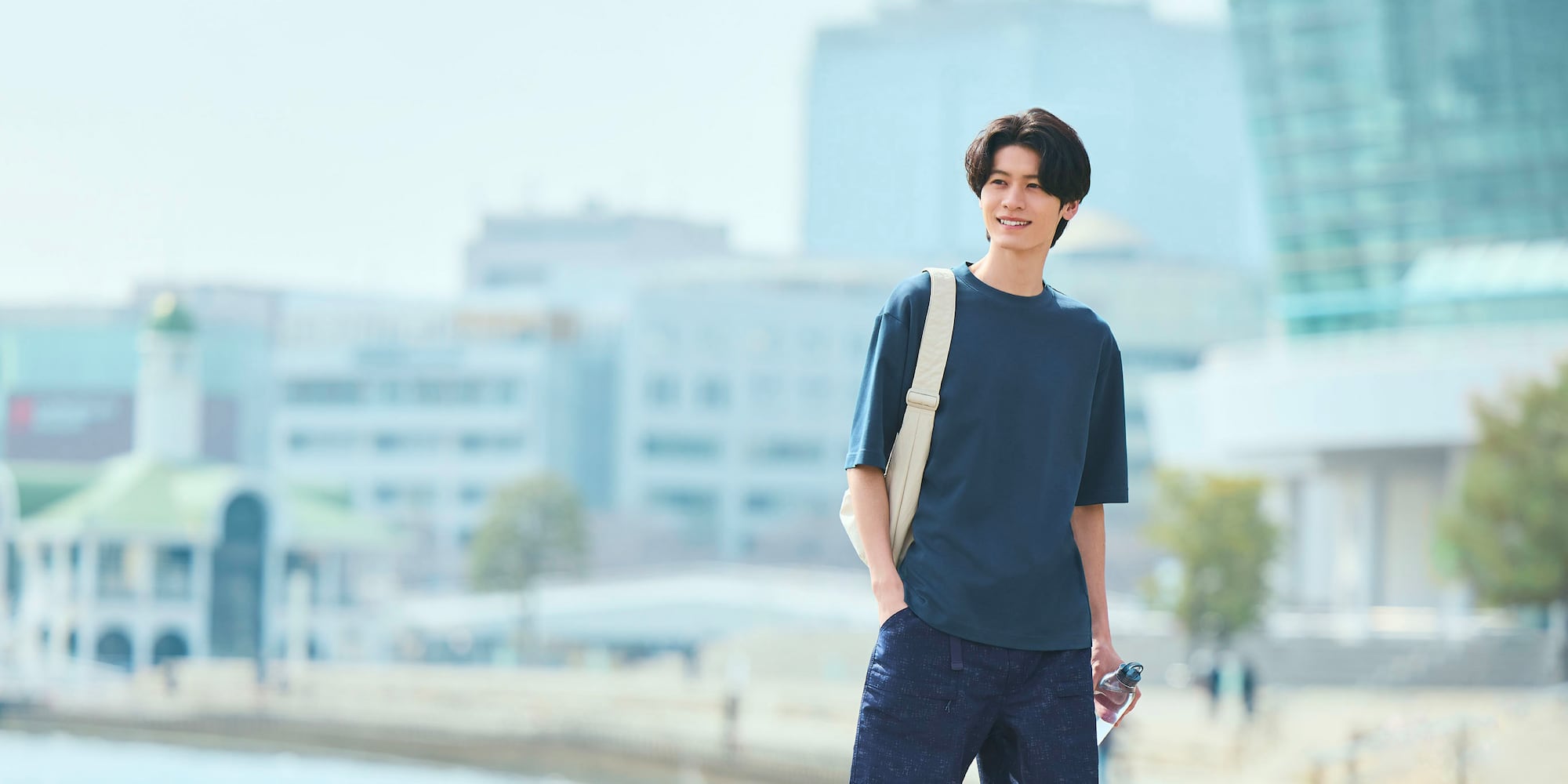 UU AIRism cotton oversized crew neck T-shirt