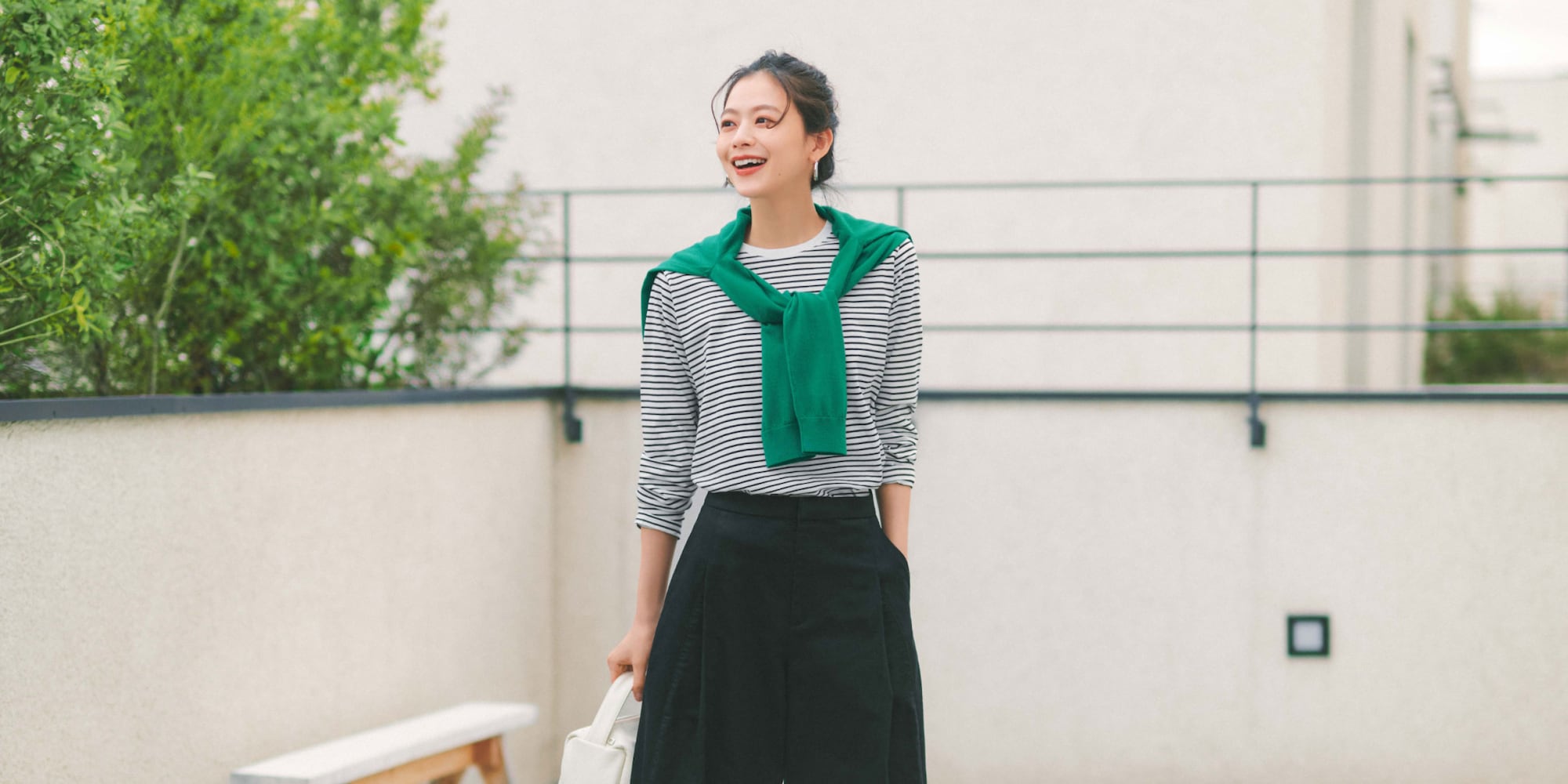 レディースのティーシャツ・カットソー商品一覧ページはこちらから。