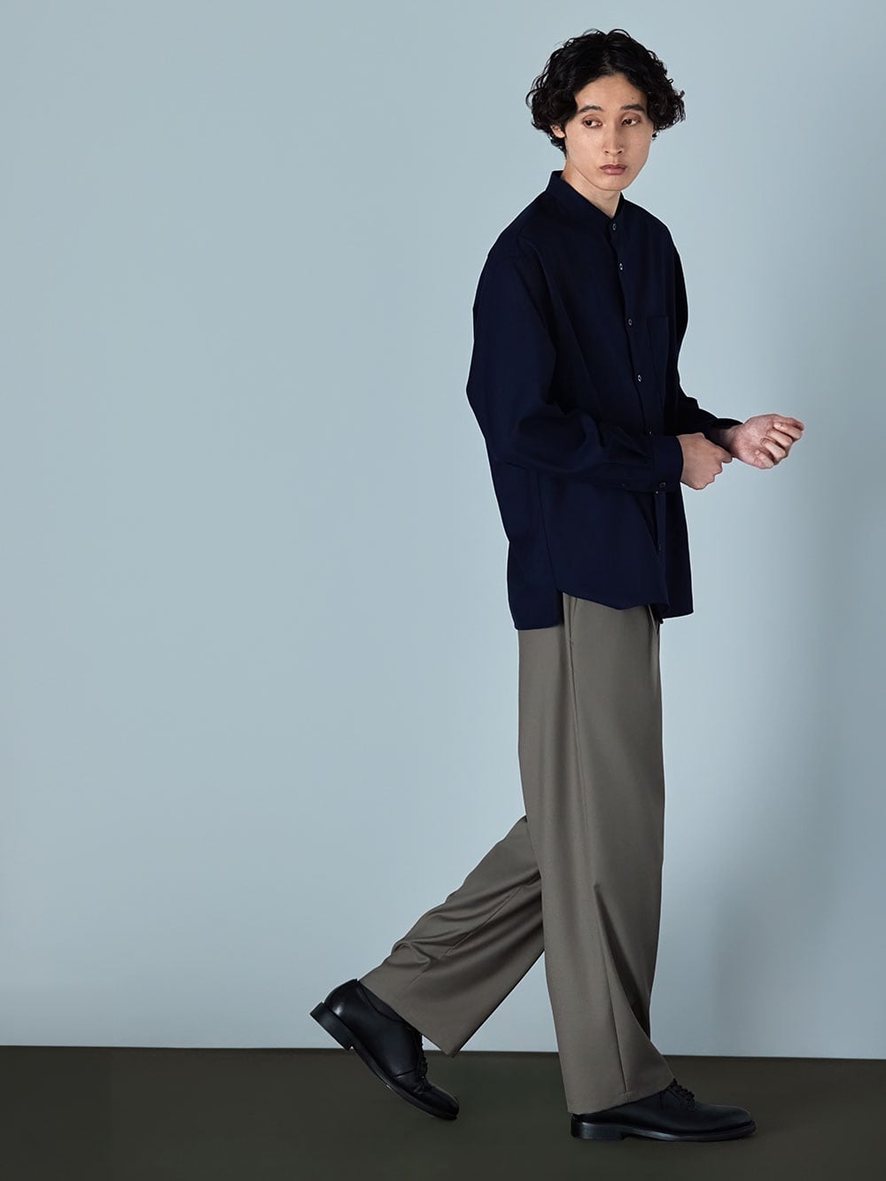 レーヨンブレンドバンドカラーシャツ