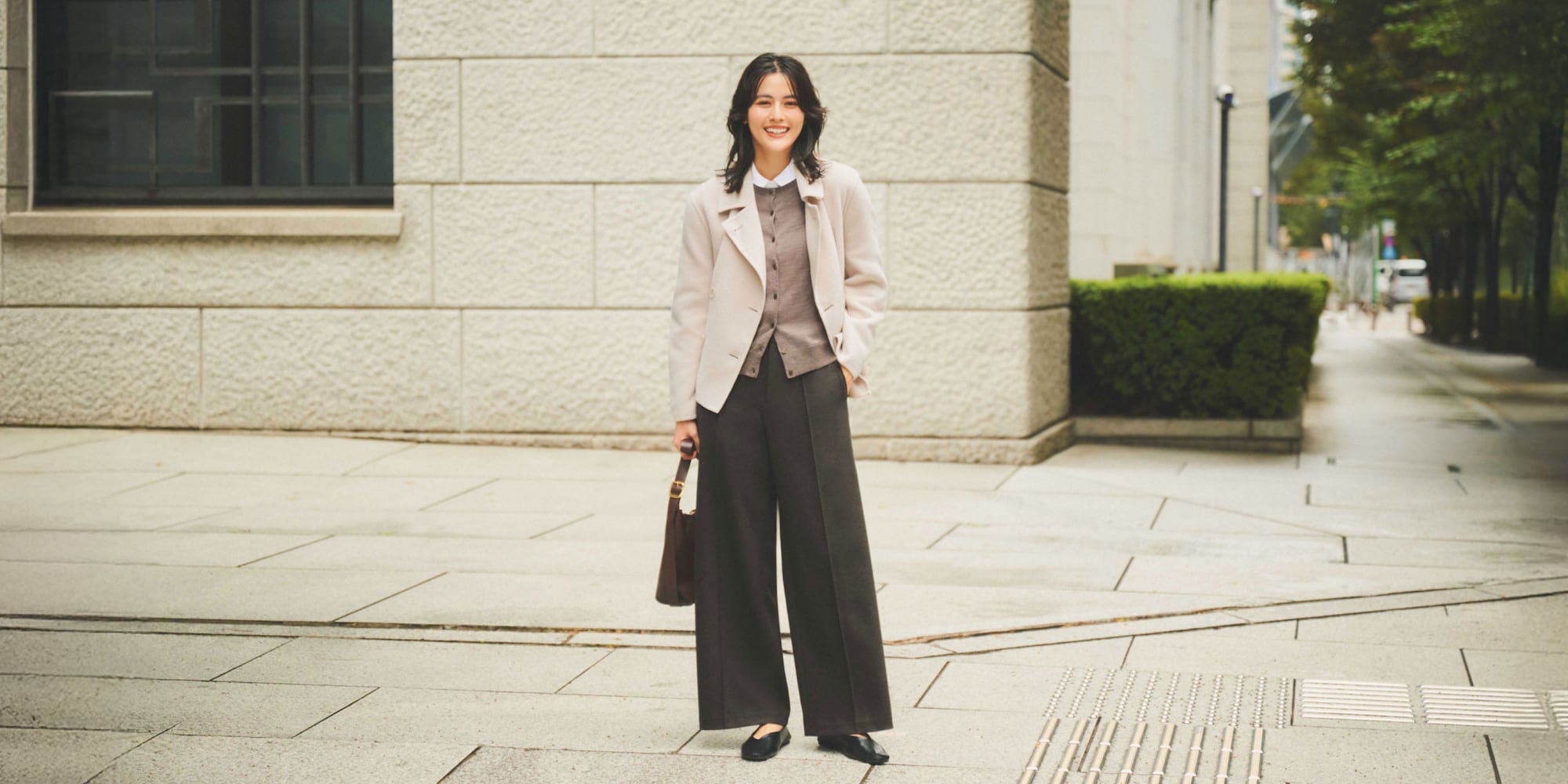 レディースのイージーパンツ商品一覧ページはこちらから。