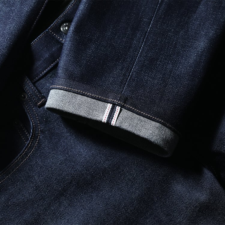 HALF-ZIP LONG SLEEVE SWEATSHIRT