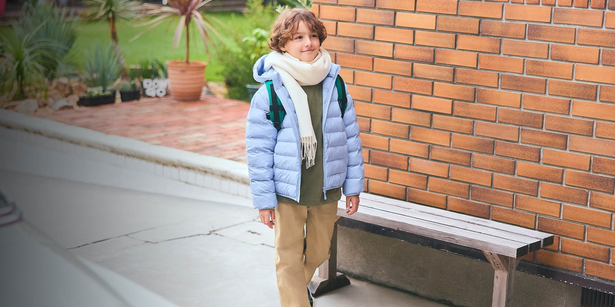 Soft, lightweight warmth that's 
machine-washable for easy care.