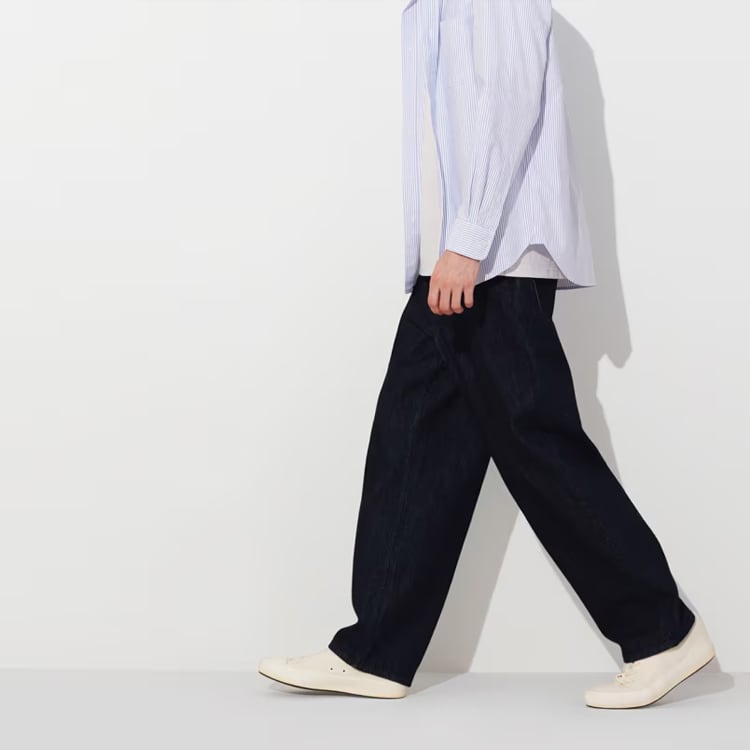 HALF-ZIP LONG SLEEVE SWEATSHIRT