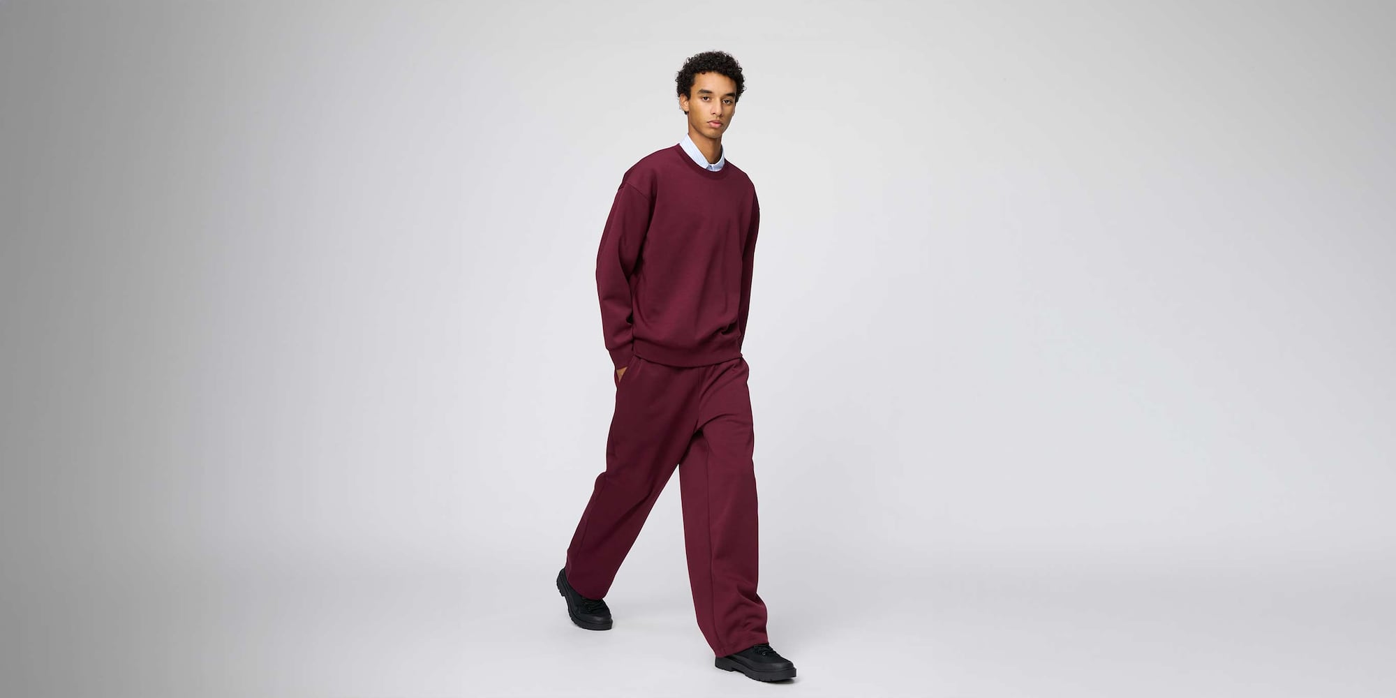 model wearing matching burgundy UNIQLO : C Oversized Sweatshirt and Sweat Wide Trousers