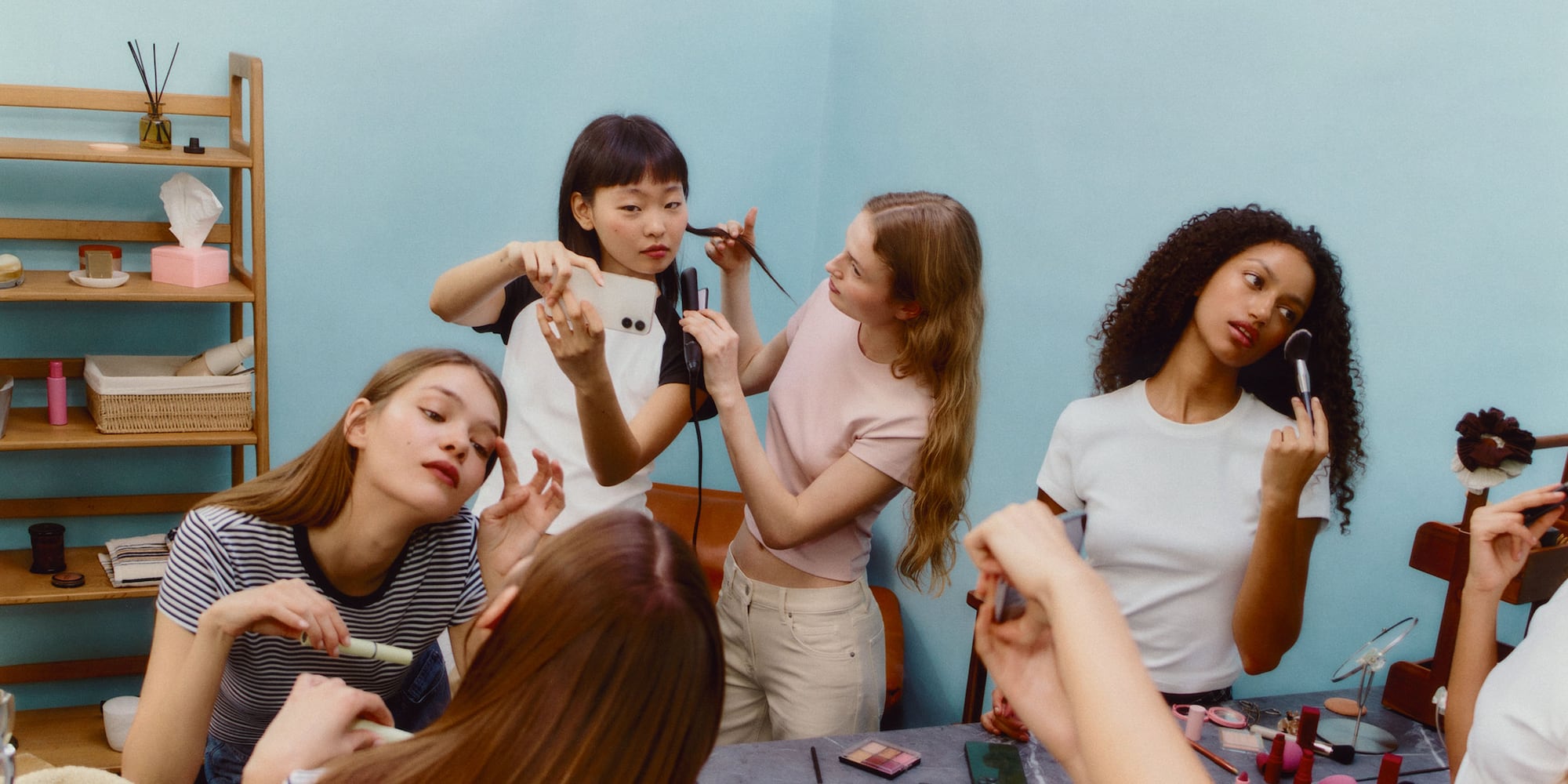 Women's Souffle Yarn Short Cardigans