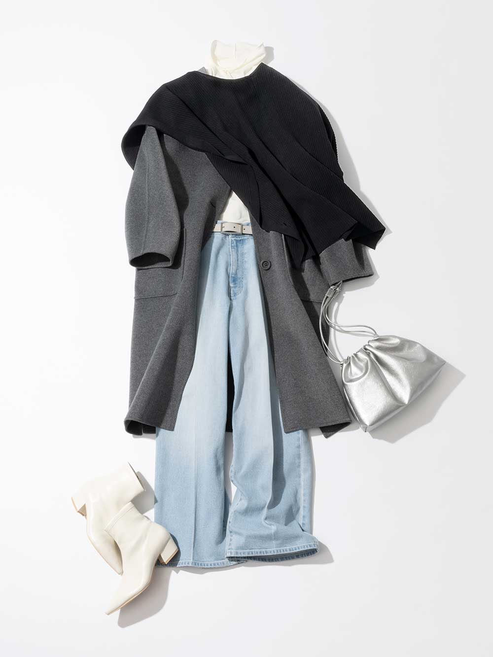 ケープで差をつけるデニム×コートの新定番