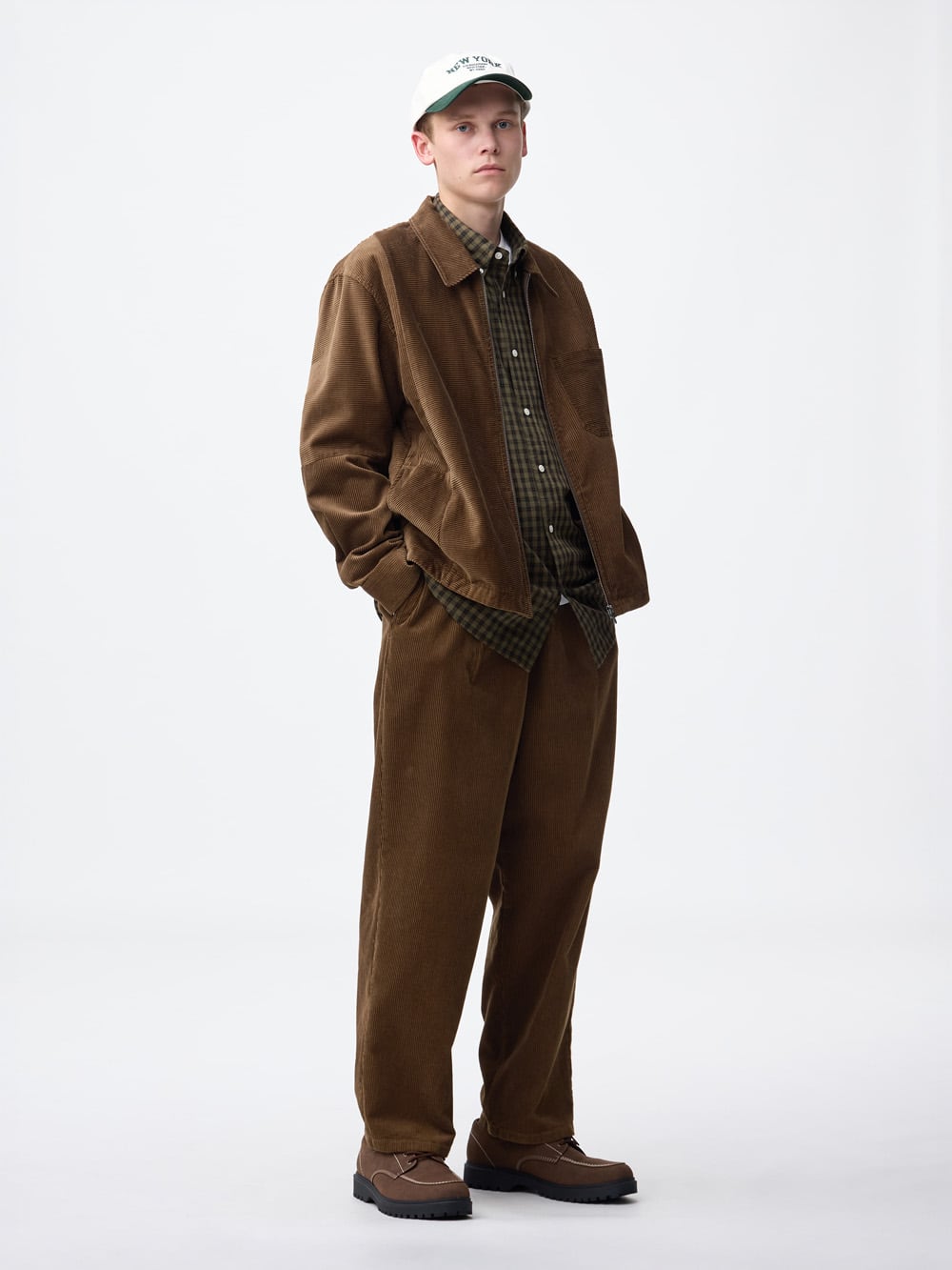 コーデュロイジップアップシャツ×コーデュロイキャロットパンツ