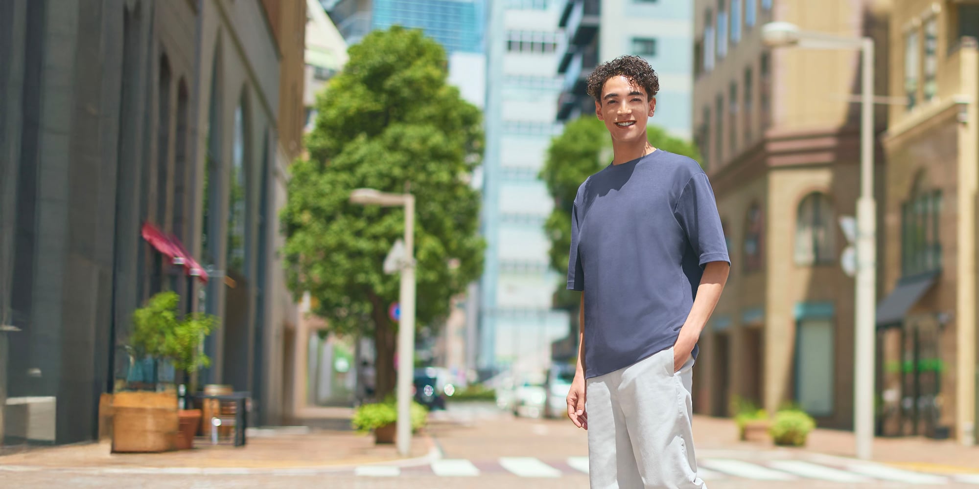 UU AIRism cotton oversized crew neck T-shirt