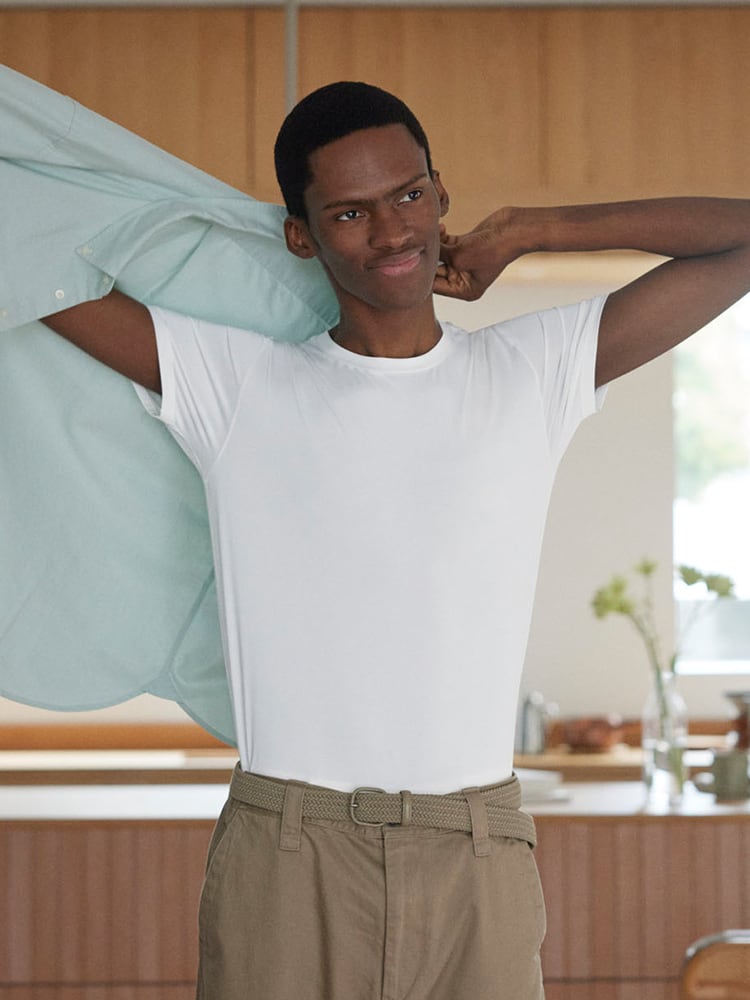 Stay fresh all-day in AIRism innerwear.