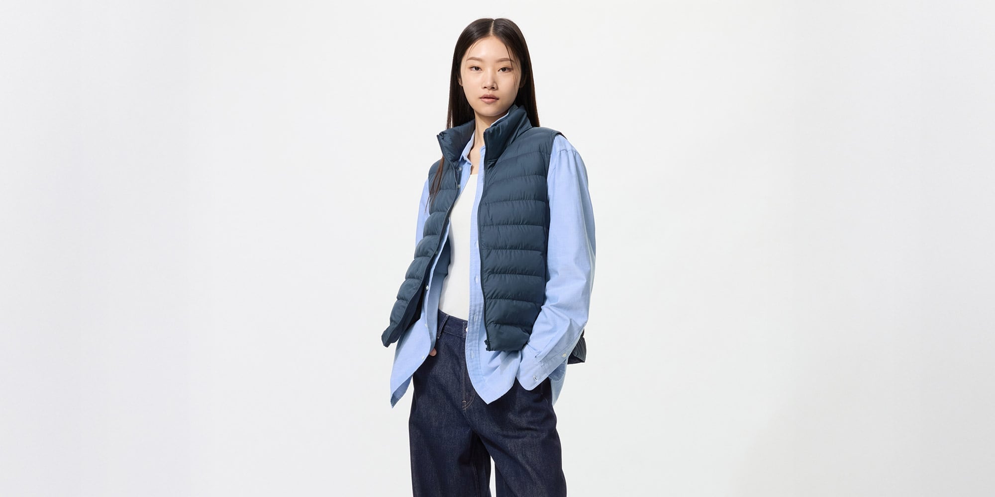 Lightweight warmth and sporty style for cooler days.