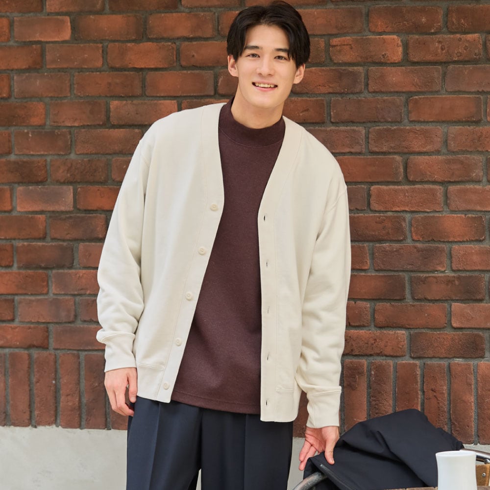 ULTRA LIGHT DOWN FEATURE