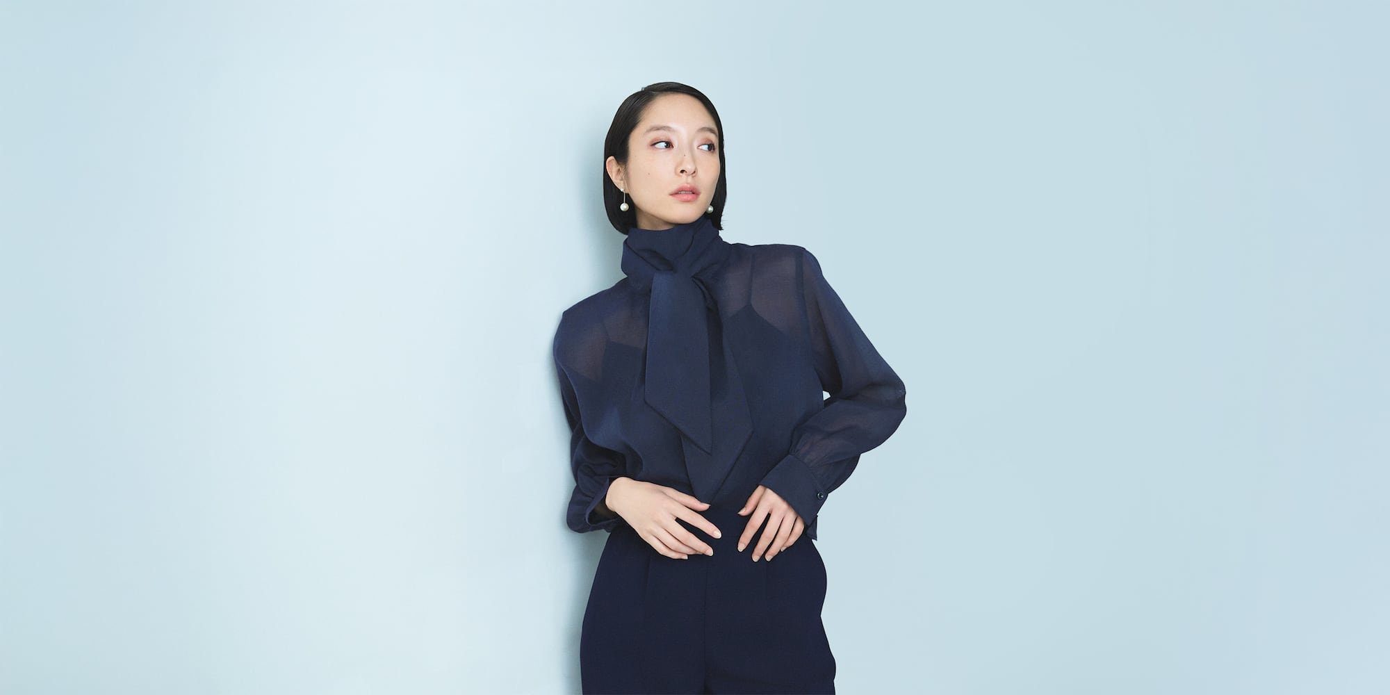 シアーボウタイブラウス