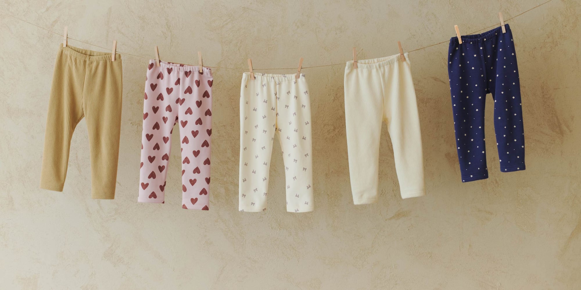 ベビーのレギンス・パンツ商品一覧ページはこちらから。