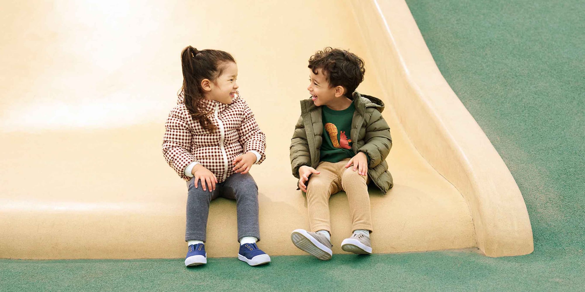 Soft, lightweight warmth that's 
machine-washable for easy care.
