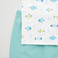 Le haut et le bas se boutonnent ensemble pour couvrir les petits ventres. * Veuillez noter que l'emplacement des motifs peut différer de l'image du produit.