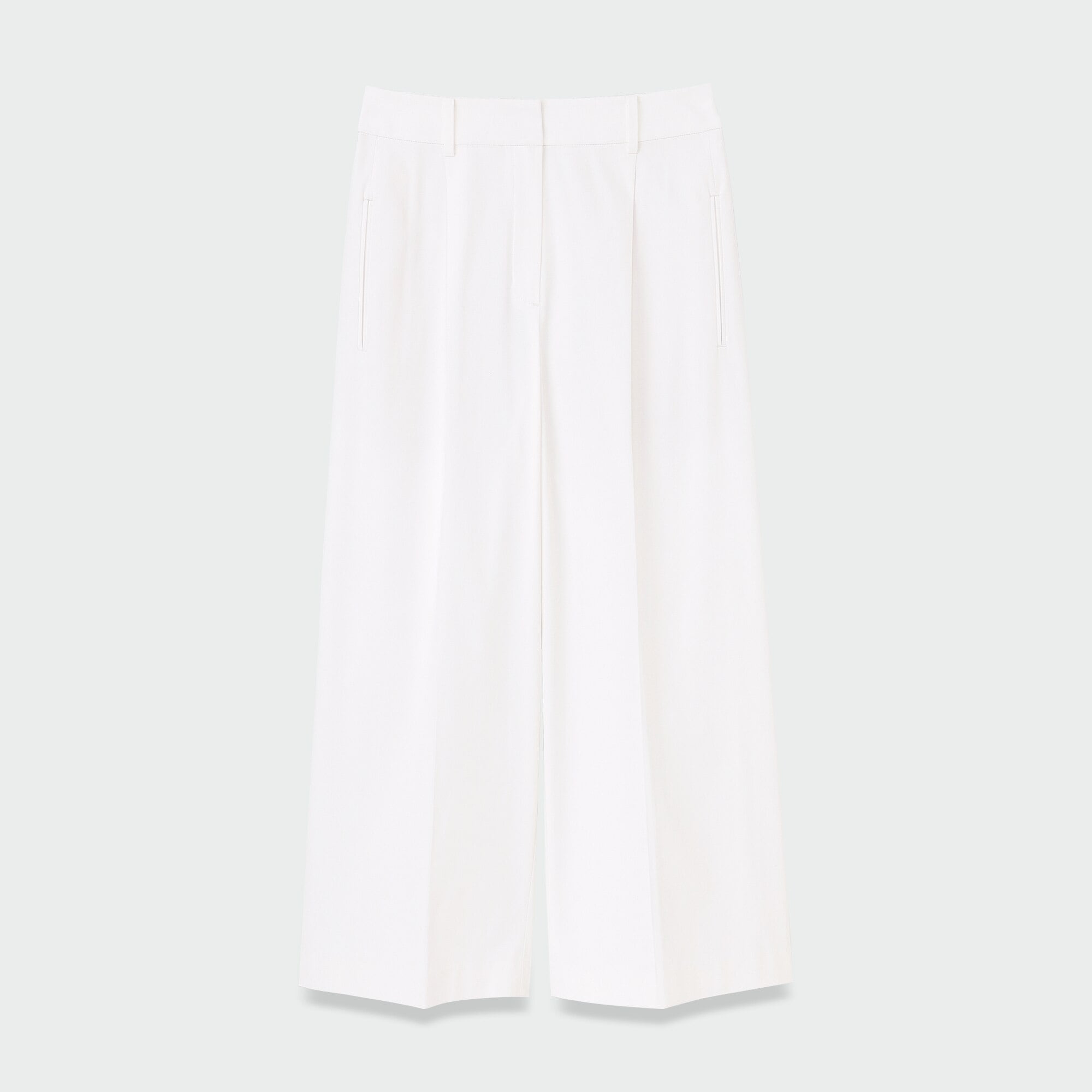 PLST(プラステ)公式｜涼しさと美脚 どちらも叶えるLINEN BLEND SERIES