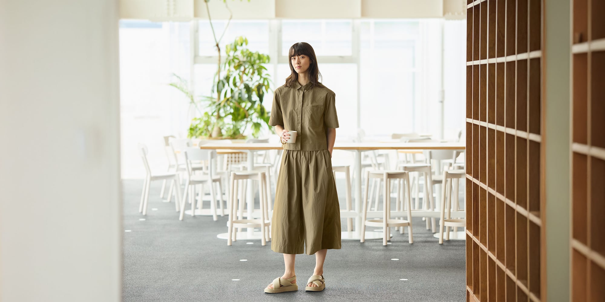 Women's Souffle Yarn Short Cardigans