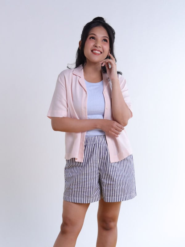 Kemeja Linen Blend Kerah Terbuka Lengan Pendek