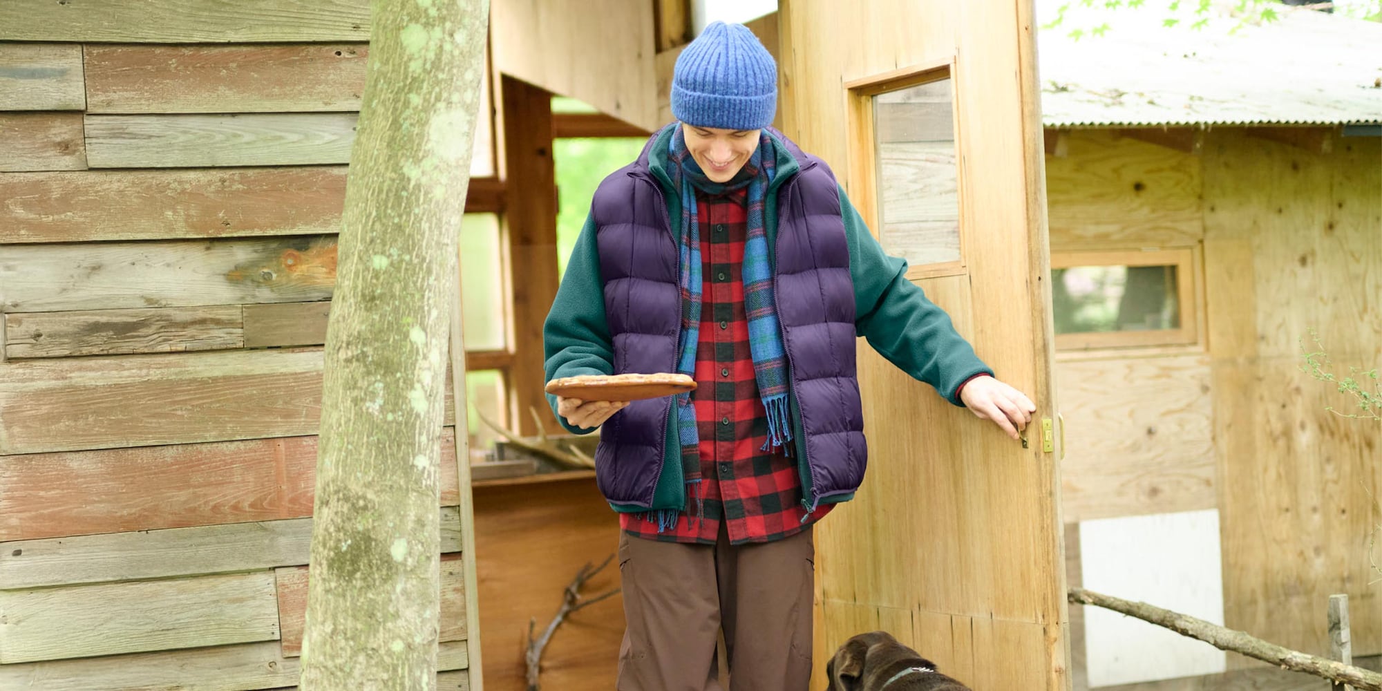 Lightweight warmth and sporty style for cooler days.