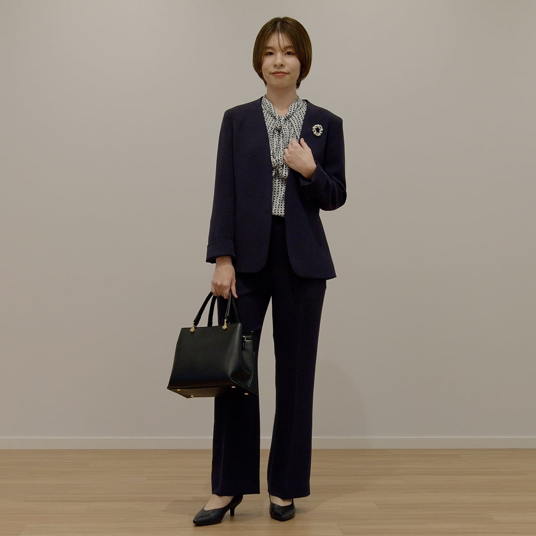 美品☆moca プラステ アーチーブス ノーカラー パンツスーツ セレモニー PLST(プラステ)公式｜【⾻格タイプ別】セレモニースタイル＆着