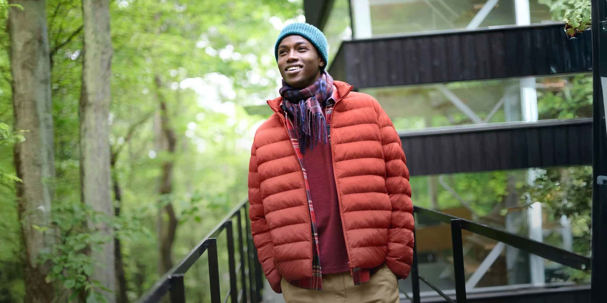 Ultra-fine hollow fibers trap air to deliver exceptionally lightweight warmth.