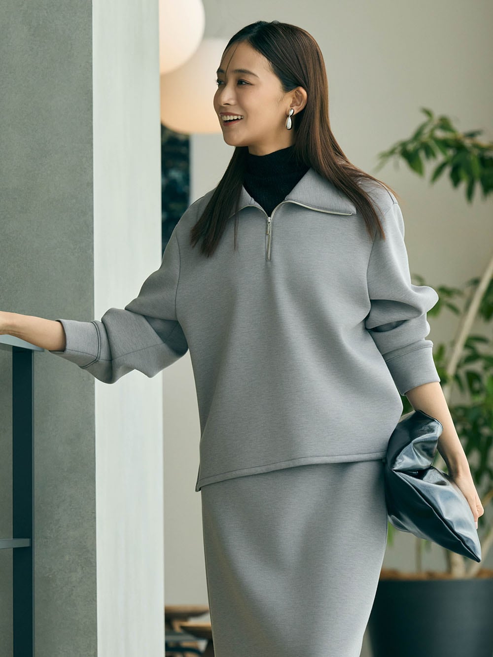 PLST プラステ　ライトグレーセットアップ PLST プラステ セットアップ ハイストレッチリコット グレー