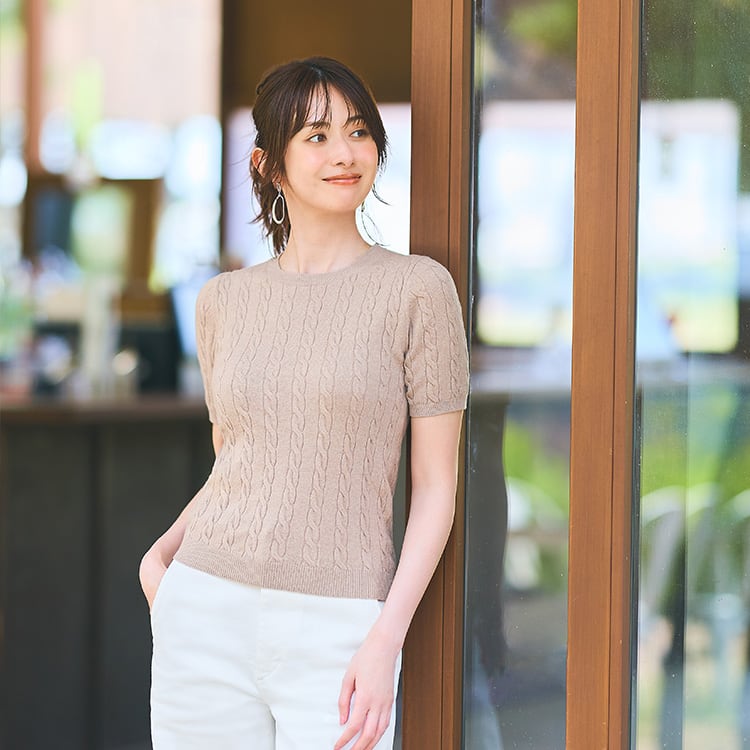 Cable Crew Neck Short Sleeve Sweater