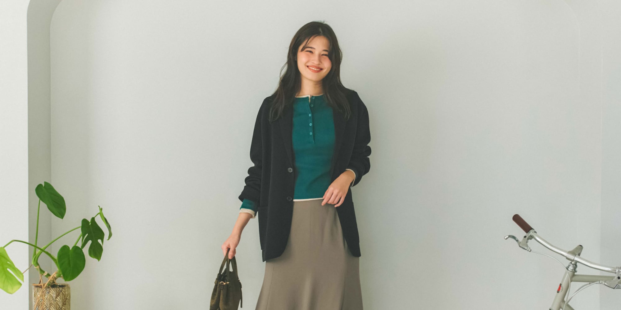 レディースのティーシャツ・カットソー商品一覧ページはこちらから。